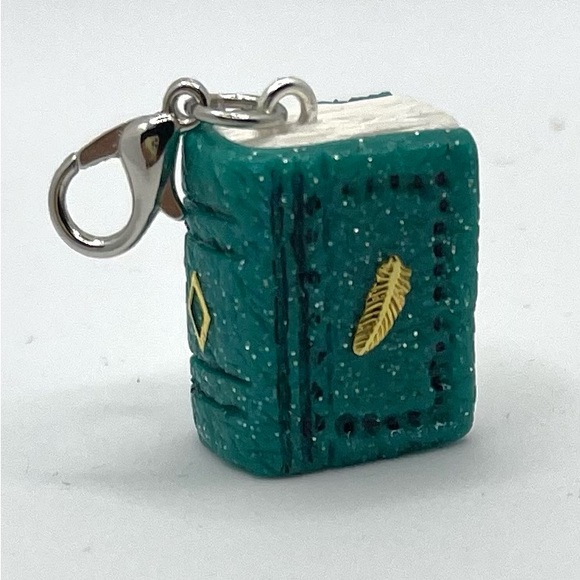 Unique Book Pendant-miniature Polymer Clay keychain book-One of a kind mini book - Picture 6 of 13